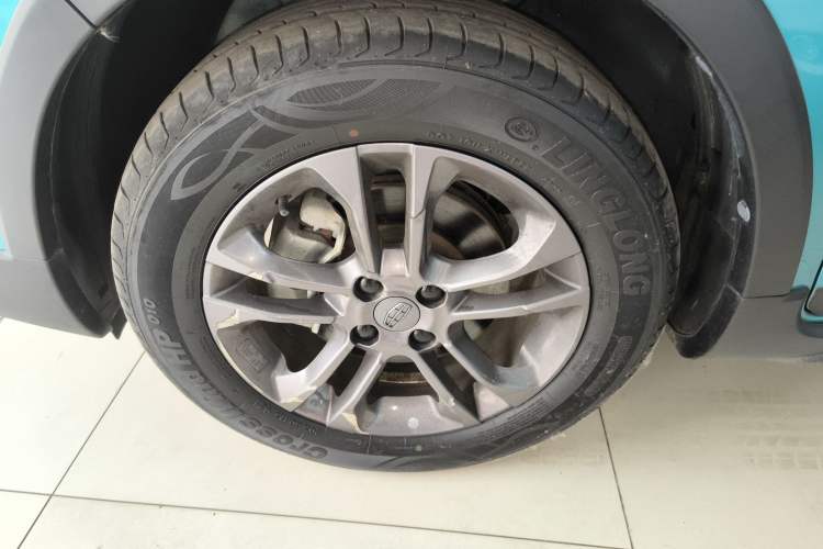 Used Geely Auto Vision X3 2020 1.5L CVT Luxury Model Left Front Wheel Hub
