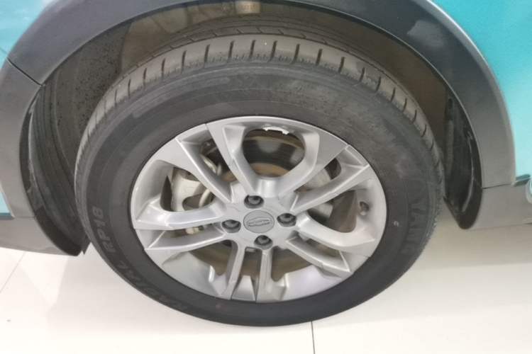 Used Geely Auto Vision X3 2020 1.5L CVT Luxury Model Left Front Wheel Hub