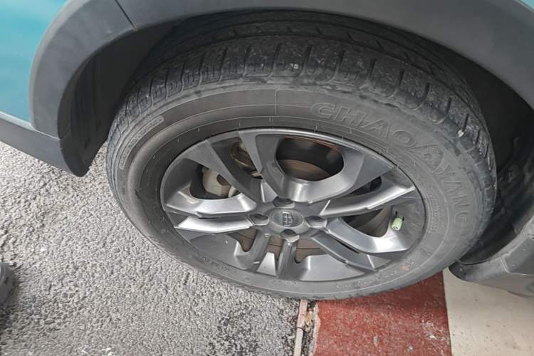 Used Geely Auto Vision X3 2020 1.5L CVT Luxury Model Left Front Wheel Hub