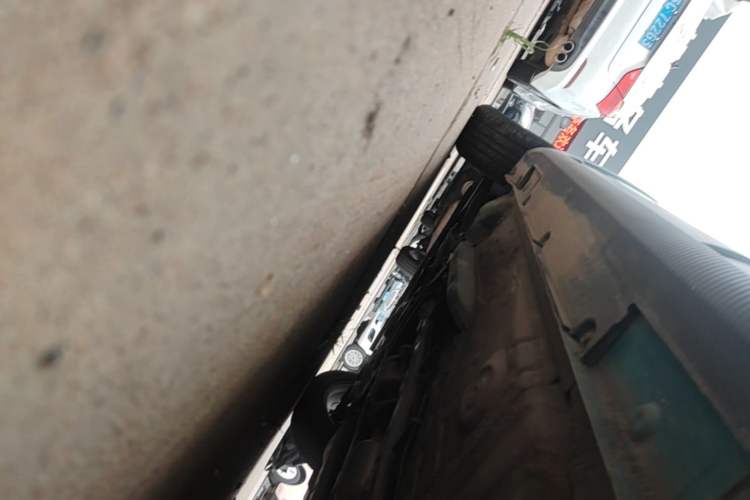 Used Geely Auto Vision X3 2020 1.5L CVT Luxury Model Left Side Sill