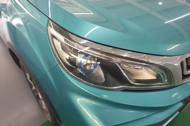 Used Geely Auto Vision X3 2020 1.5L CVT Luxury Model Right Front Headlight