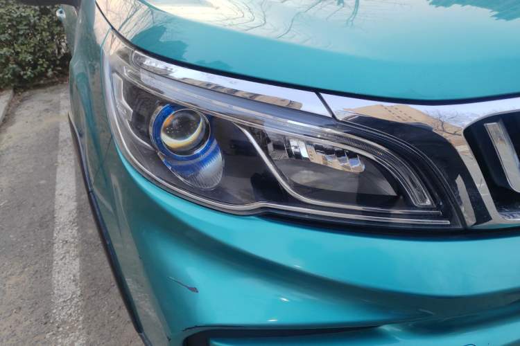 Used Geely Auto Vision X3 2020 1.5L CVT Elite Edition Right Front Headlight