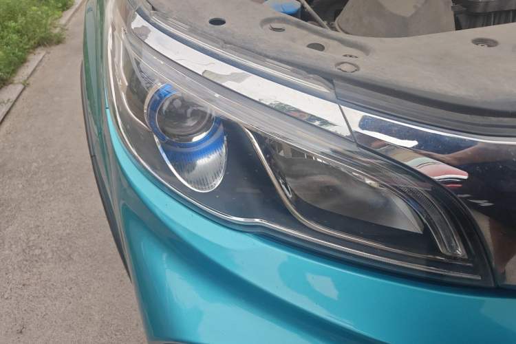 Used Geely Auto Vision X3 2020 1.5L CVT Luxury Model Right Front Headlight