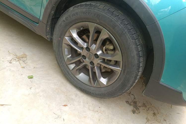Used Geely Auto Vision X3 2020 1.5L CVT Luxury Model Right Front Wheel Hub