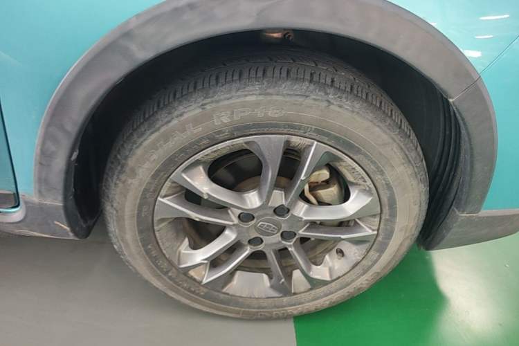 Used Geely Auto Vision X3 2020 1.5L CVT Luxury Model Right Front Wheel Hub