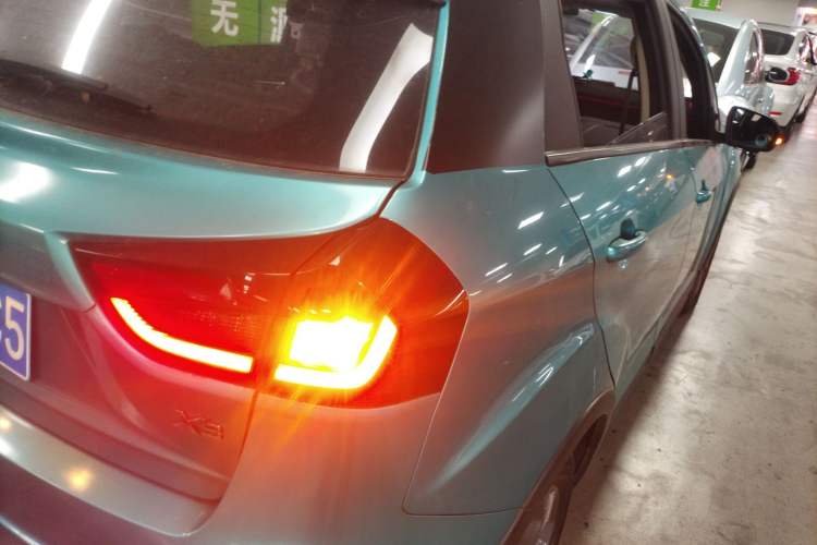 Used Geely Auto Vision X3 2020 1.5L CVT Luxury Model Right Rear Taillight