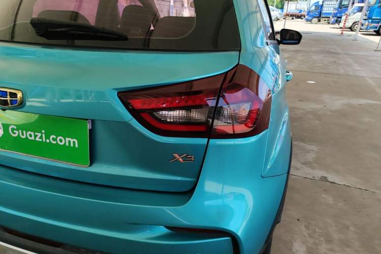 Used Geely Auto Vision X3 2020 1.5L CVT Luxury Model Right Rear Taillight