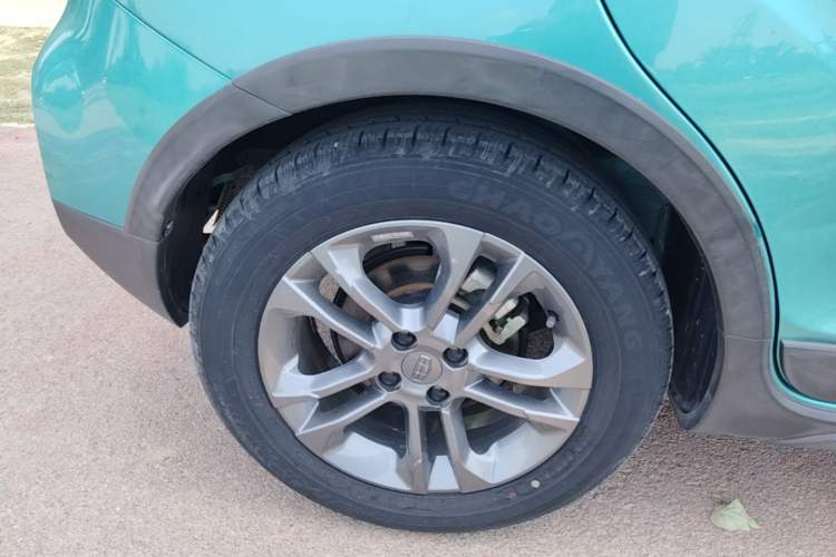 Used Geely Auto Vision X3 2020 1.5L CVT Luxury Model Right Rear Wheel Hub