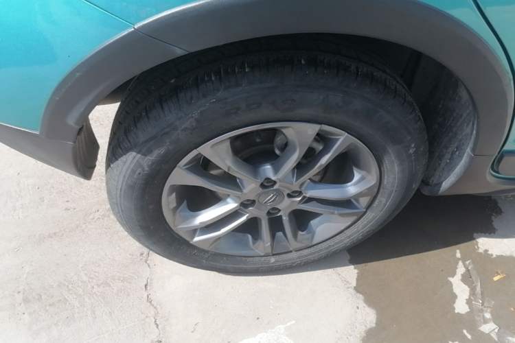 Used Geely Auto Vision X3 2020 1.5L CVT Luxury Model Right Rear Wheel Hub