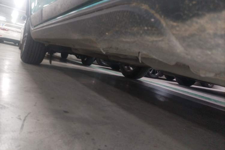 Used Geely Auto Vision X3 2020 1.5L CVT Luxury Model Right Side Sill