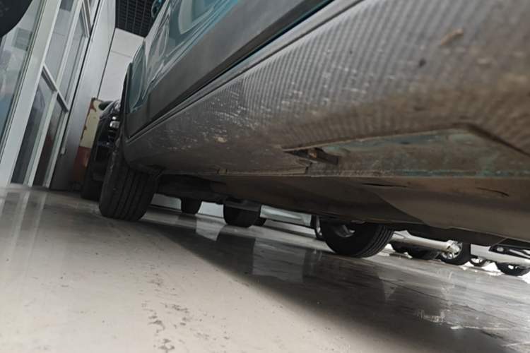 Used Geely Auto Vision X3 2020 1.5L CVT Luxury Model Right Side Sill