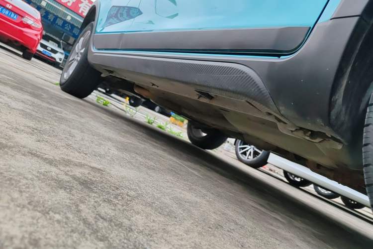 Used Geely Auto Vision X3 2020 1.5L CVT Elite Edition Right Side Sill