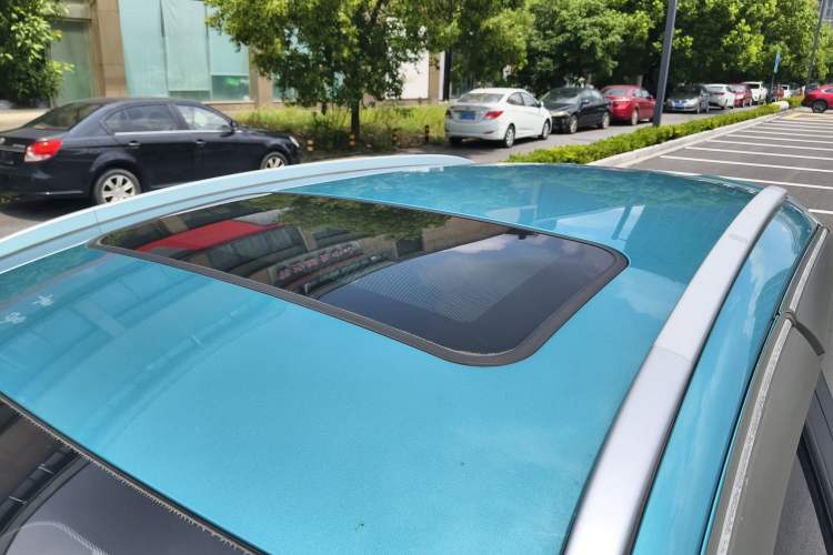 Used Geely Auto Vision X3 2020 1.5L CVT Luxury Model Roof