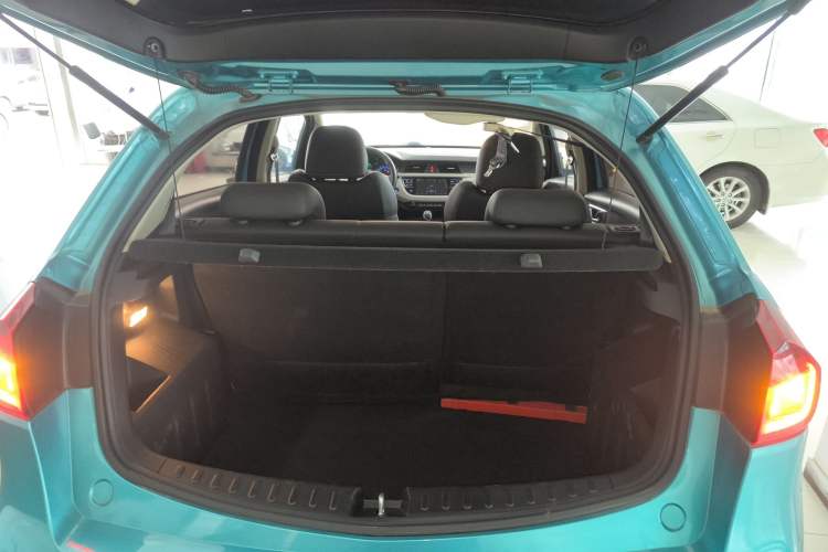 Used Geely Auto Vision X3 2020 1.5L CVT Luxury Model Trunk