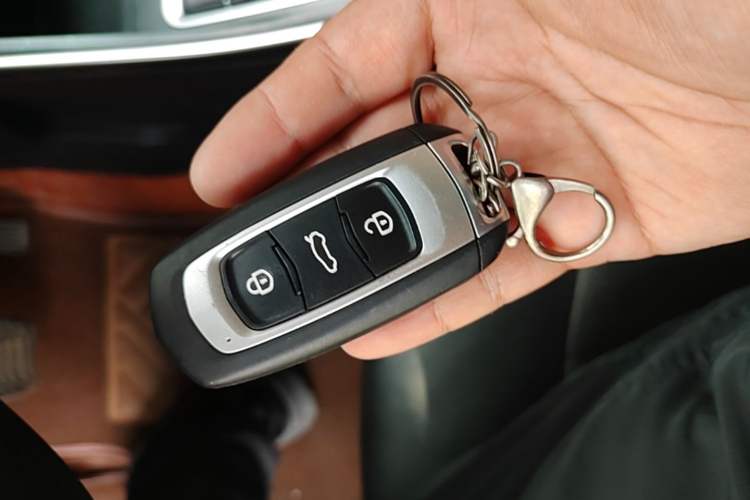 Used Geely Auto Vision X3 2020 1.5L CVT Luxury Model Vehicle Key