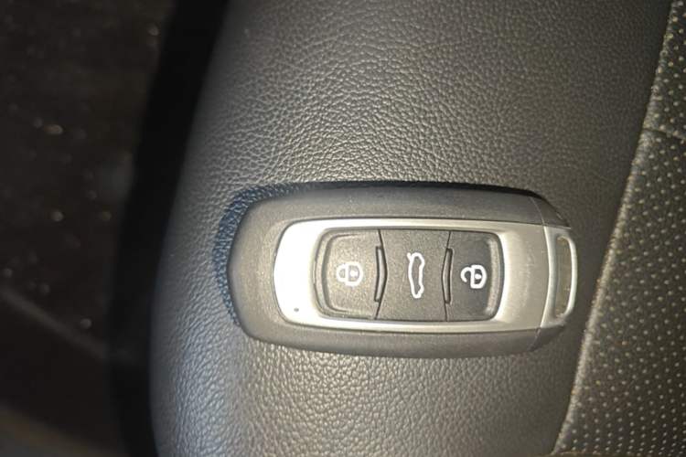 Used Geely Auto Vision X3 2020 1.5L CVT Luxury Model Vehicle Key