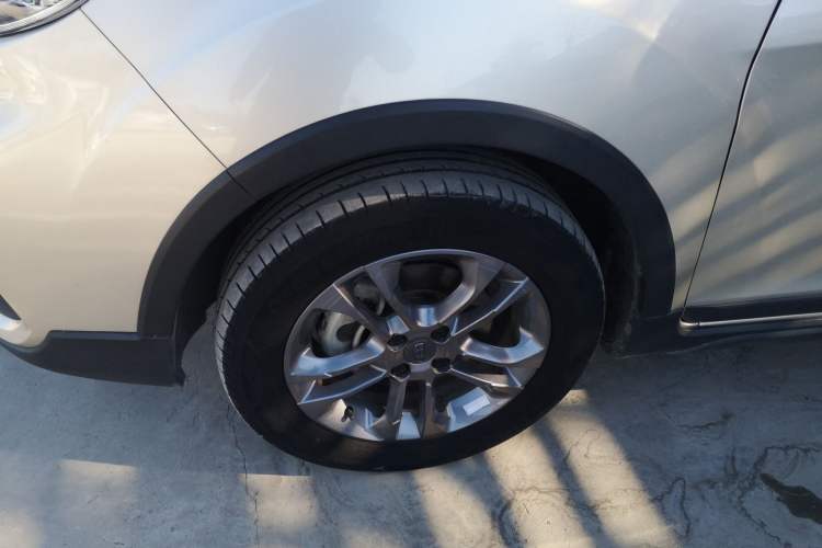Used Geely Auto Vision X3 2020 1.5L Manual Elite Edition Left Front Wheel Hub