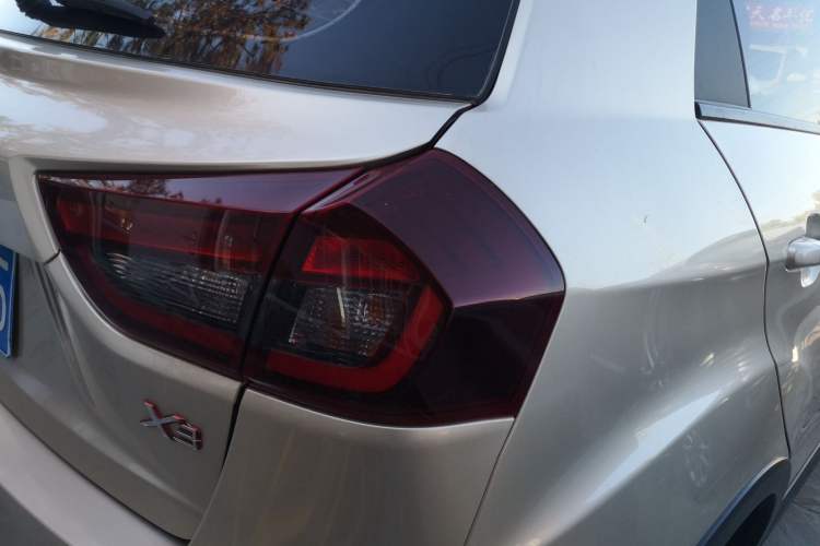 Used Geely Auto Vision X3 2020 1.5L Manual Elite Edition Right Rear Taillight