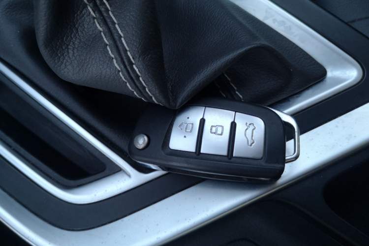 Used Geely Auto Vision X3 2020 1.5L Manual Elite Edition Vehicle Key
