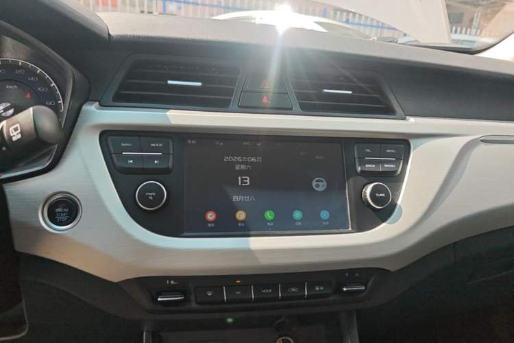 Used Geely Auto Vision X3 2020 1.5L CVT Elite Edition Audio And AC Panel
