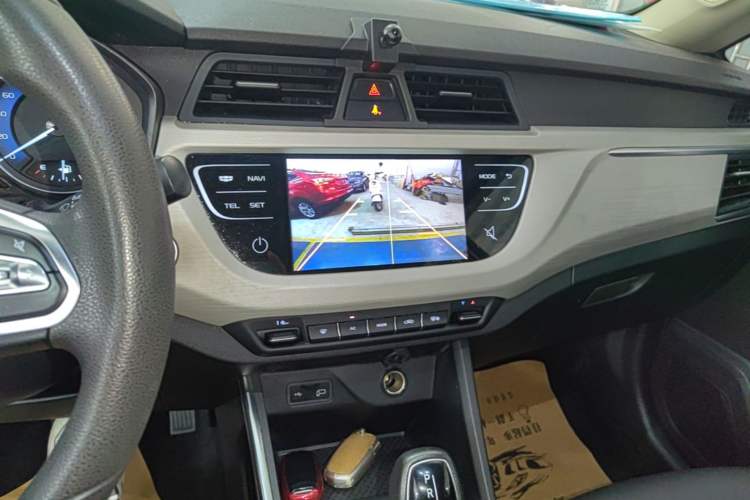 Used Geely Auto Vision X3 2020 1.5L CVT Elite Edition Audio And AC Panel