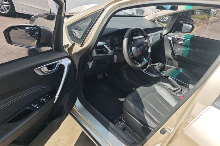Used Geely Auto Vision X3 2020 1.5L CVT Elite Edition Driver Seat