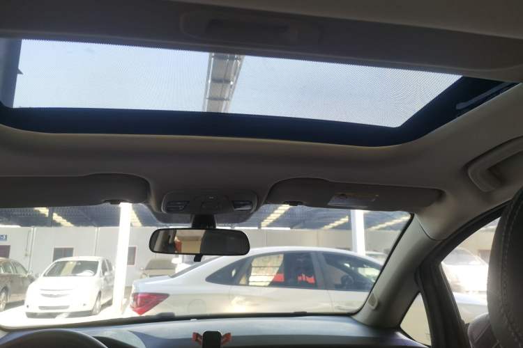 Used Geely Auto Vision X3 2020 1.5L CVT Luxury Model Headliner