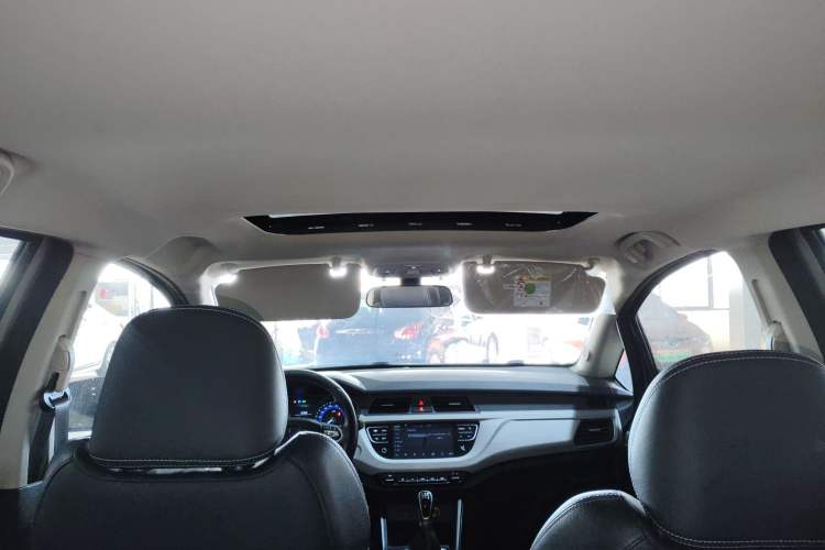 Used Geely Auto Vision X3 2020 1.5L Manual Luxury Edition Headliner
