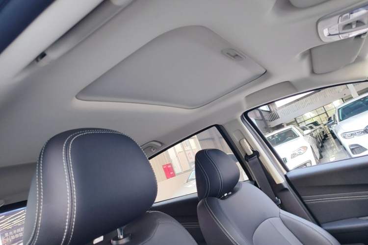 Used Geely Auto Vision X3 2020 1.5L CVT Luxury Model Headliner