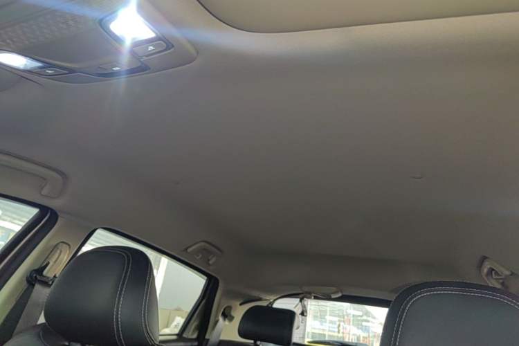 Used Geely Auto Vision X3 2020 1.5L CVT Elite Edition Headliner