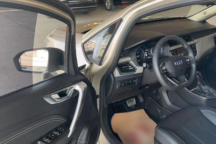 Used Geely Auto Vision X3 2020 1.5L CVT Elite Edition Interior 2