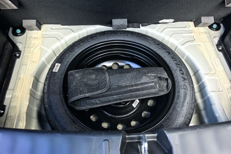 Used Geely Auto Vision X3 2020 1.5L CVT Luxury Model Interior 6