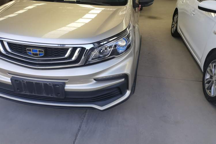 Used Geely Auto Vision X3 2020 1.5L CVT Luxury Model Left Front Headlight