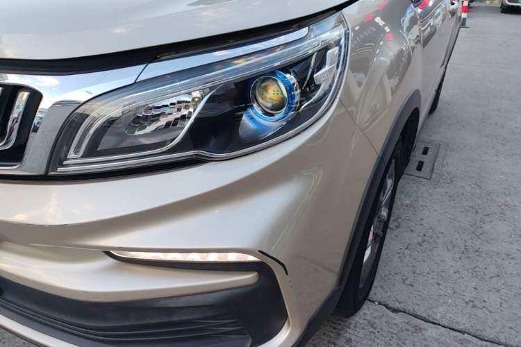 Used Geely Auto Vision X3 2020 1.5L CVT Luxury Model Left Front Headlight