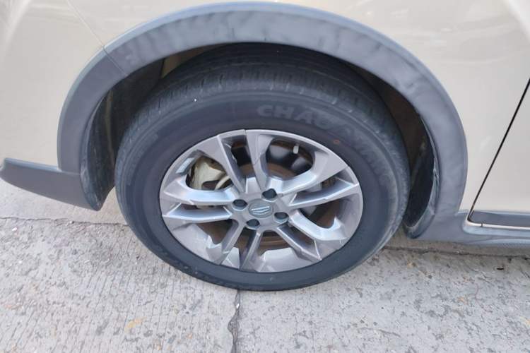 Used Geely Auto Vision X3 2020 1.5L CVT Luxury Model Left Front Wheel Hub