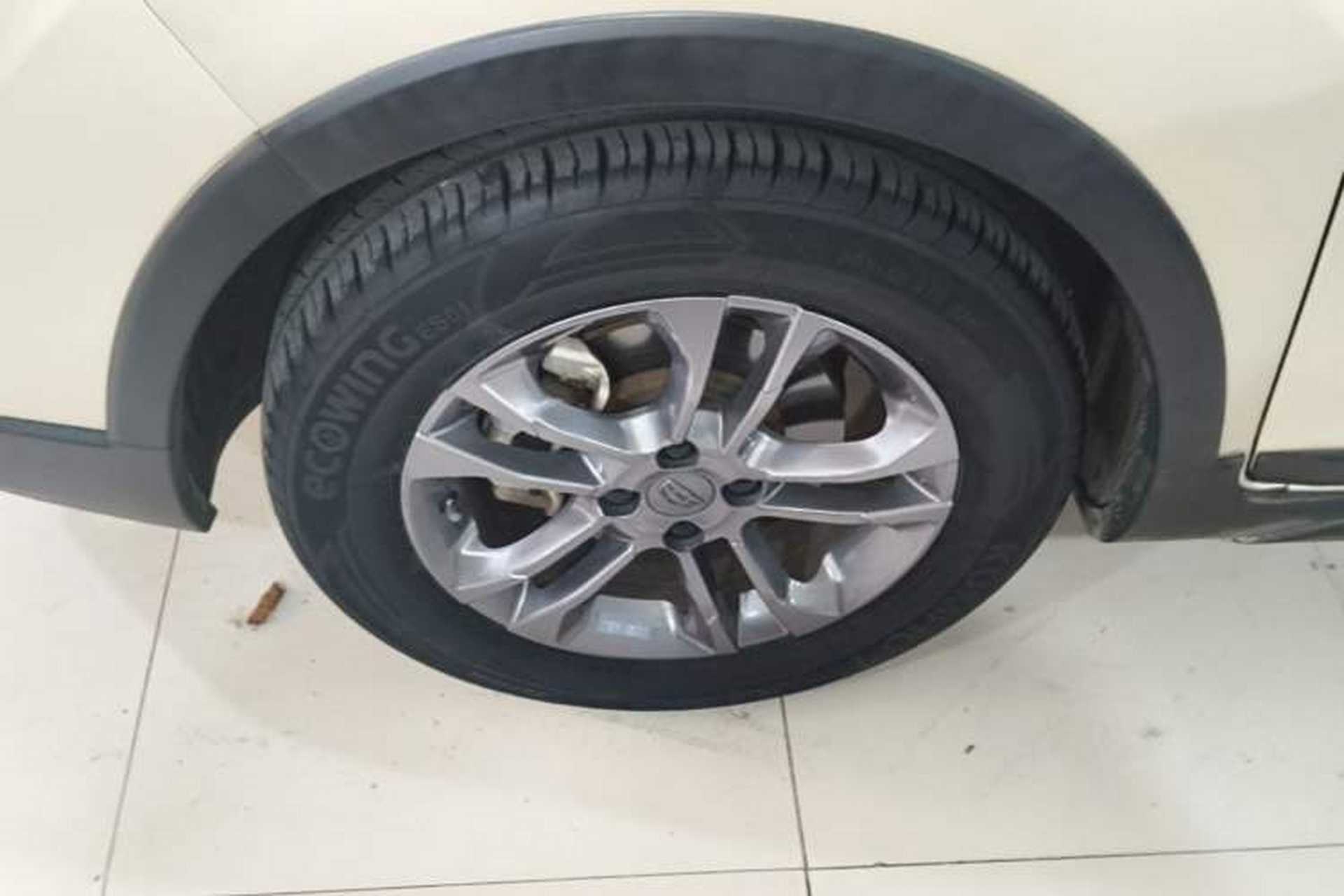 Used Geely Auto Vision X3 2020 1.5L CVT Luxury Model Left Front Wheel Hub