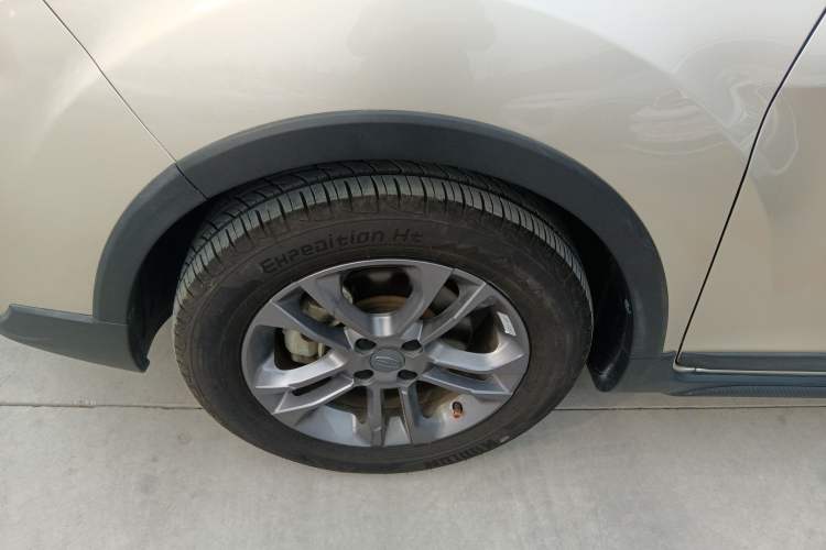 Used Geely Auto Vision X3 2020 1.5L CVT Luxury Model Left Front Wheel Hub