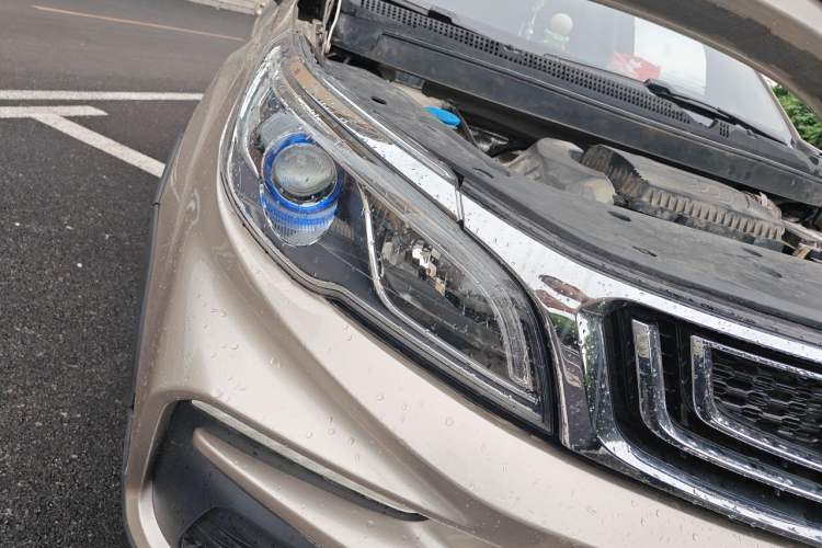 Used Geely Auto Vision X3 2020 1.5L CVT Elite Edition Right Front Headlight