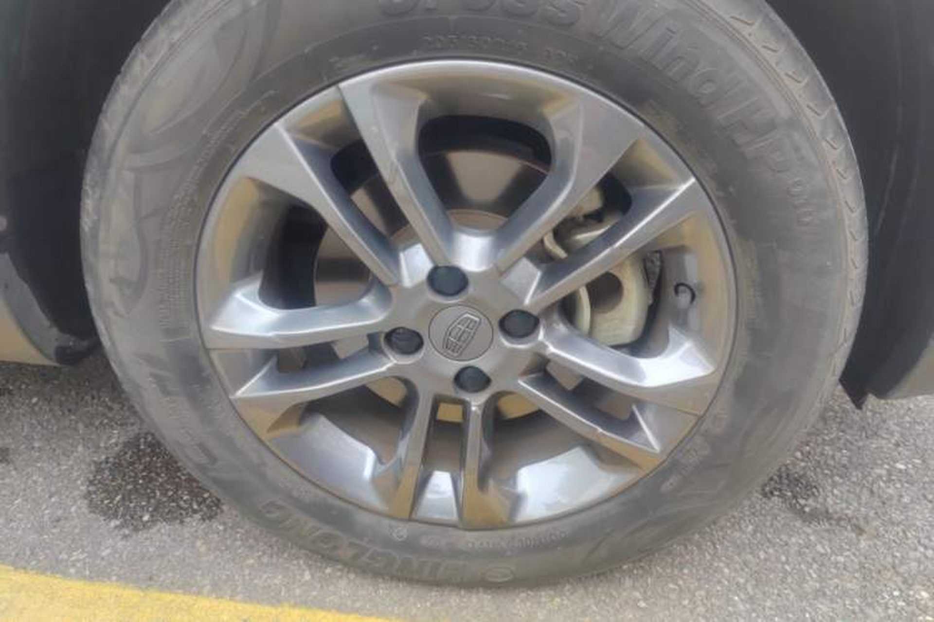 Used Geely Auto Vision X3 2020 1.5L Manual Elite Edition Right Front Wheel Hub
