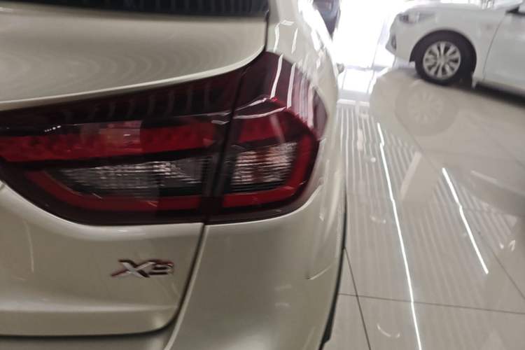 Used Geely Auto Vision X3 2020 1.5L CVT Luxury Model Right Rear Taillight