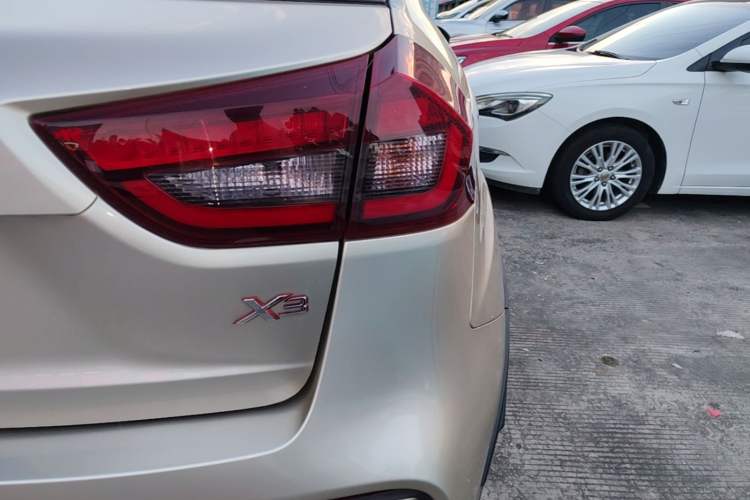 Used Geely Auto Vision X3 2020 1.5L CVT Luxury Model Right Rear Taillight