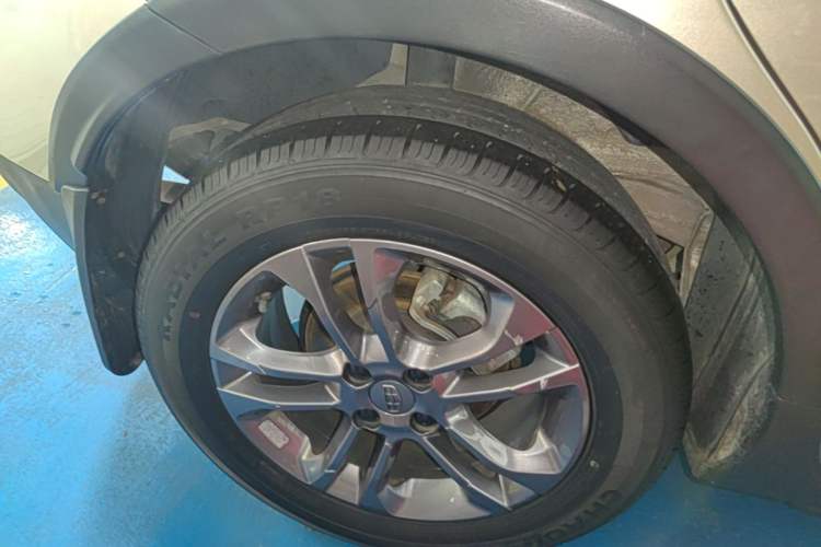 Used Geely Auto Vision X3 2020 1.5L CVT Elite Edition Right Rear Wheel Hub