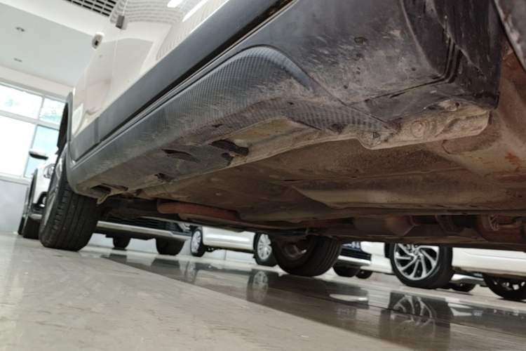 Used Geely Auto Vision X3 2020 1.5L CVT Luxury Model Right Side Sill