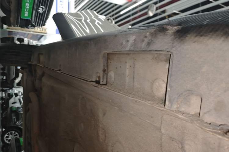 Used Geely Auto Vision X3 2020 1.5L CVT Luxury Model Right Side Sill