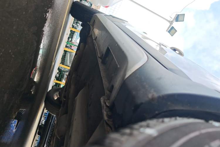 Used Geely Auto Vision X3 2020 1.5L CVT Elite Edition Right Side Sill