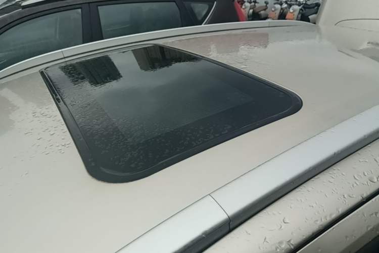 Used Geely Auto Vision X3 2020 1.5L Manual Luxury Edition Roof