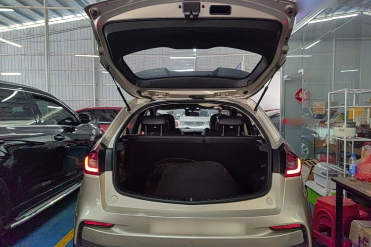 Used Geely Auto Vision X3 2020 1.5L CVT Elite Edition Trunk