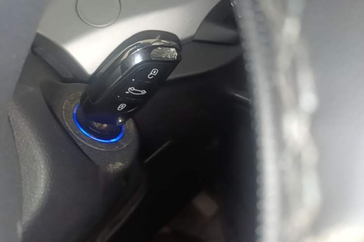 Used Geely Auto Vision X3 2020 1.5L Manual Luxury Edition Vehicle Key