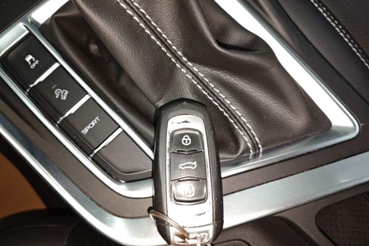 Used Geely Auto Vision X3 2020 1.5L CVT Luxury Model Vehicle Key