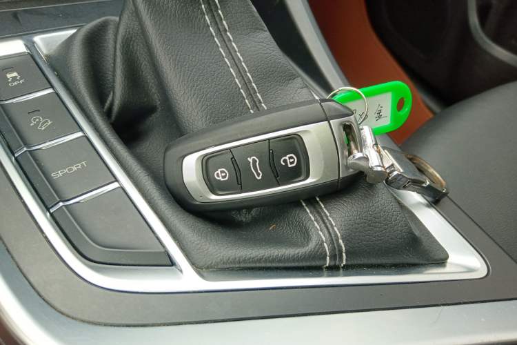 Used Geely Auto Vision X3 2020 1.5L CVT Luxury Model Vehicle Key